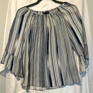 Lightweight tunic top